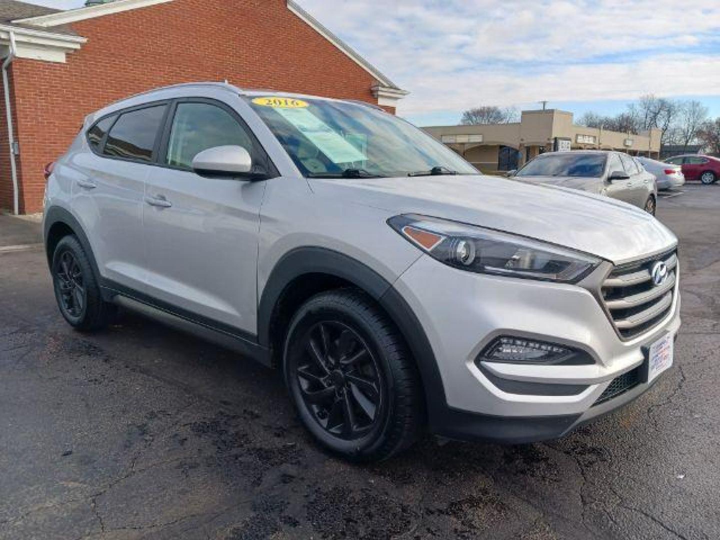 2016 Chromium Silver Hyundai Tucson SE w/Popular Package AWD (KM8J3CA48GU) with an 2.0L L4 DOHC 16V engine, 6-Speed Automatic transmission, located at 4508 South Dixie Dr, Moraine, OH, 45439, (937) 908-9800, 39.690136, -84.216438 - Photo#0