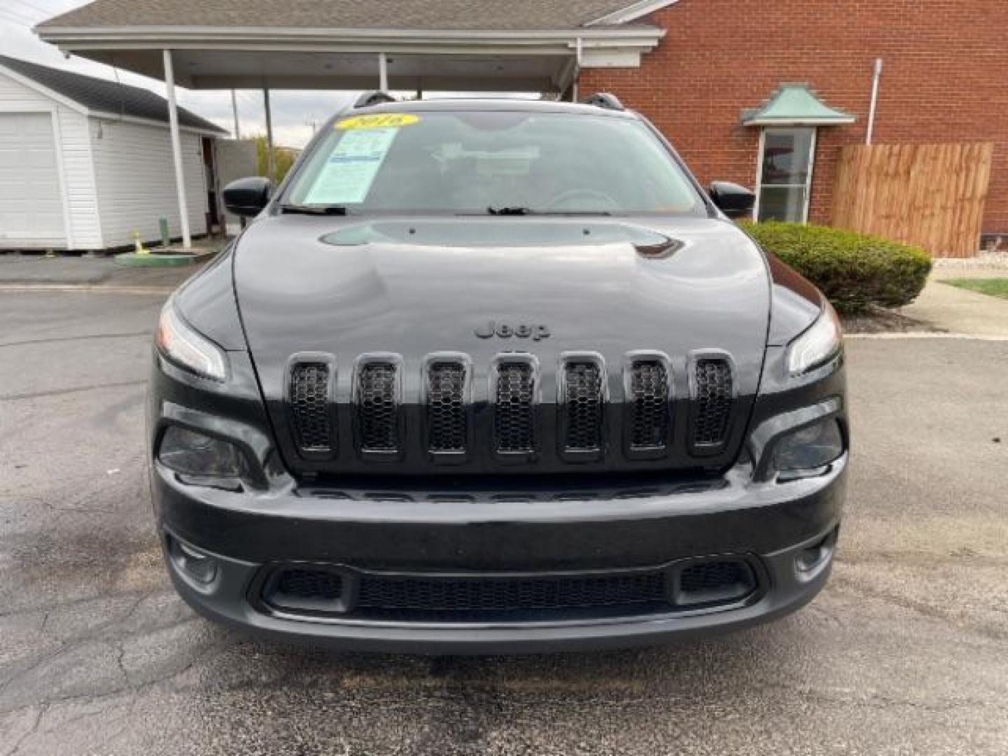 2016 Brilliant Black Crystal Pearl Coat Jeep Cherokee Latitude 4WD (1C4PJMCS7GW) with an 3.2L V6 DOHC 24V engine, 9-Speed Automatic transmission, located at 401 Woodman Dr, Riverside, OH, 45431, (937) 908-9800, 39.763779, -84.122063 - Photo#4