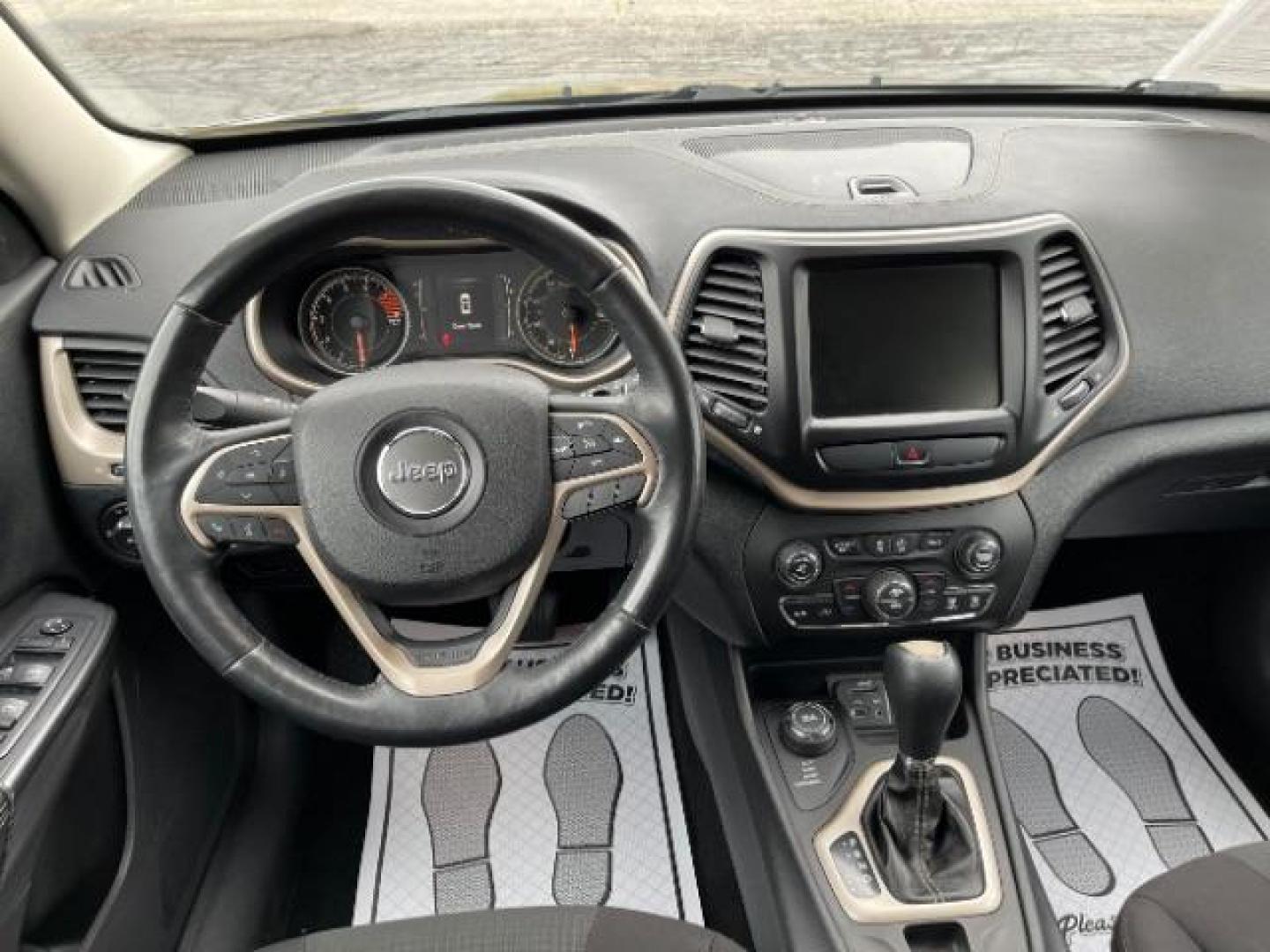 2016 Brilliant Black Crystal Pearl Coat Jeep Cherokee Latitude 4WD (1C4PJMCS7GW) with an 3.2L V6 DOHC 24V engine, 9-Speed Automatic transmission, located at 401 Woodman Dr, Riverside, OH, 45431, (937) 908-9800, 39.763779, -84.122063 - Photo#7