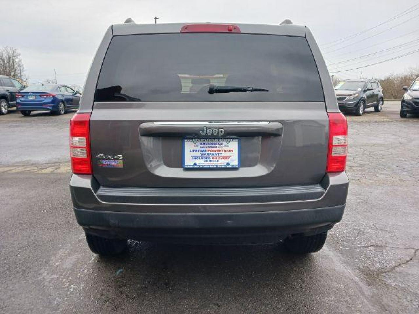 2016 Gray Jeep Patriot Latitude 4WD (1C4NJRFB8GD) with an 2.4L L4 DOHC 16V engine, located at 1951 S Dayton Lakeview Rd., New Carlisle, OH, 45344, (937) 908-9800, 39.890999, -84.050255 - Photo#5