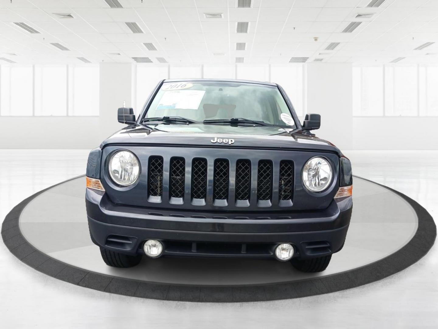 2016 Gray Jeep Patriot (1C4NJRFB0GD) with an 2.4L L4 DOHC 16V engine, located at 4508 South Dixie Dr, Moraine, OH, 45439, (937) 908-9800, 39.690136, -84.216438 - Photo#6