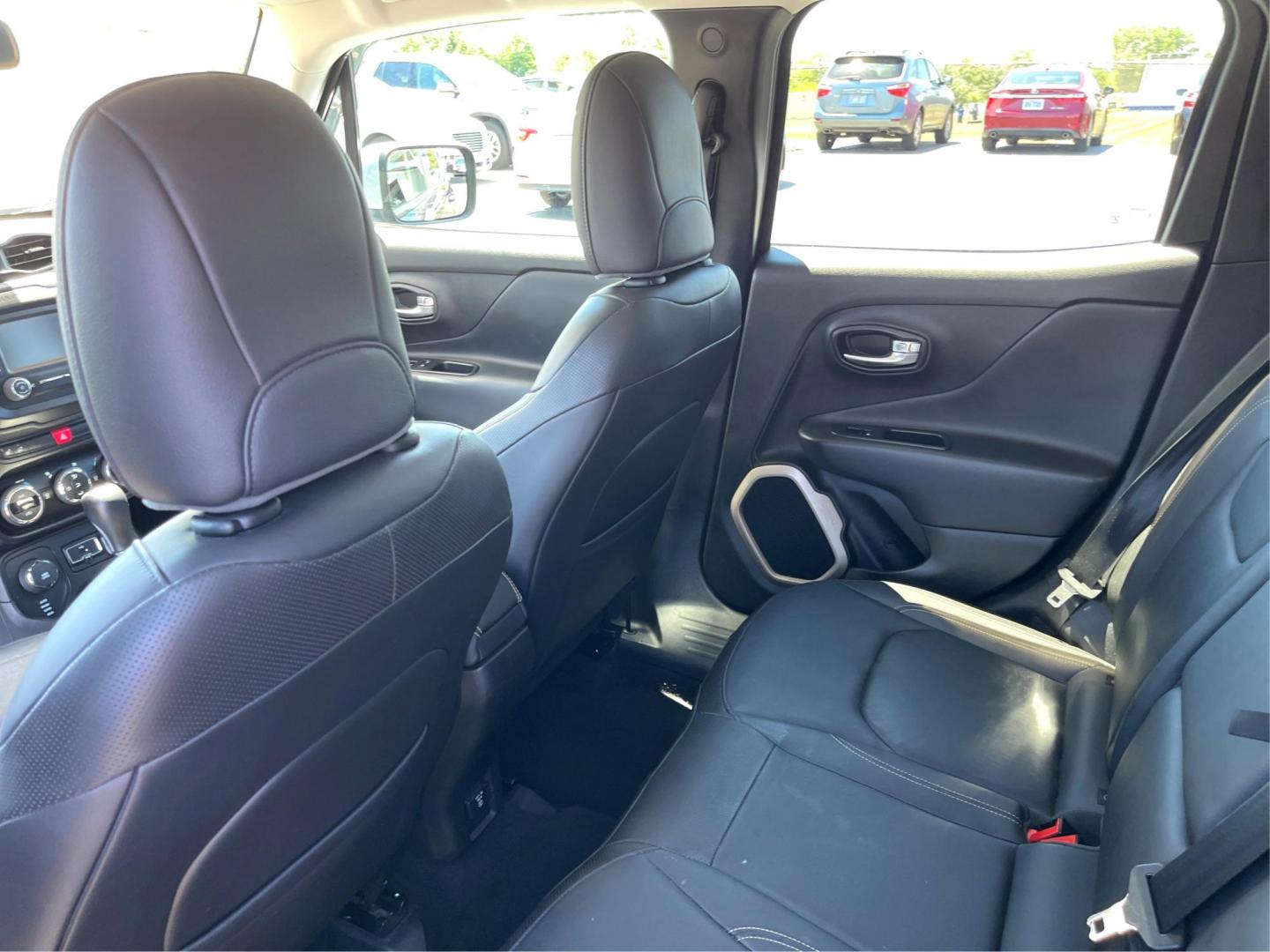 2016 Jetset Blue Jeep Renegade (ZACCJBDT0GP) with an 2.4L L4 DOHC 16V engine, 9-Speed Automatic transmission, located at 1230 East Main St, Xenia, OH, 45385, (937) 908-9800, 39.687321, -83.910294 - Photo#9