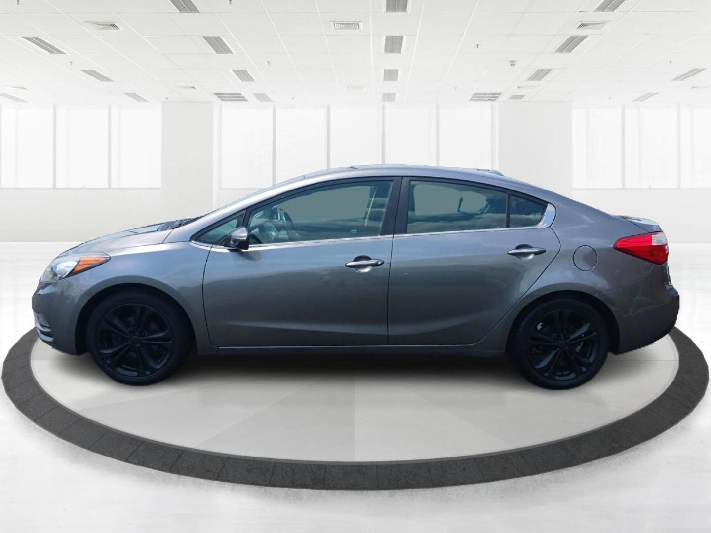 2016 Graphite Steel Kia Forte EX (KNAFX4A83G5) with an 2.0L L4 DOHC 16V engine, 6-Speed Automatic transmission, located at 1230 East Main St, Xenia, OH, 45385, (937) 908-9800, 39.687321, -83.910294 - Photo#5