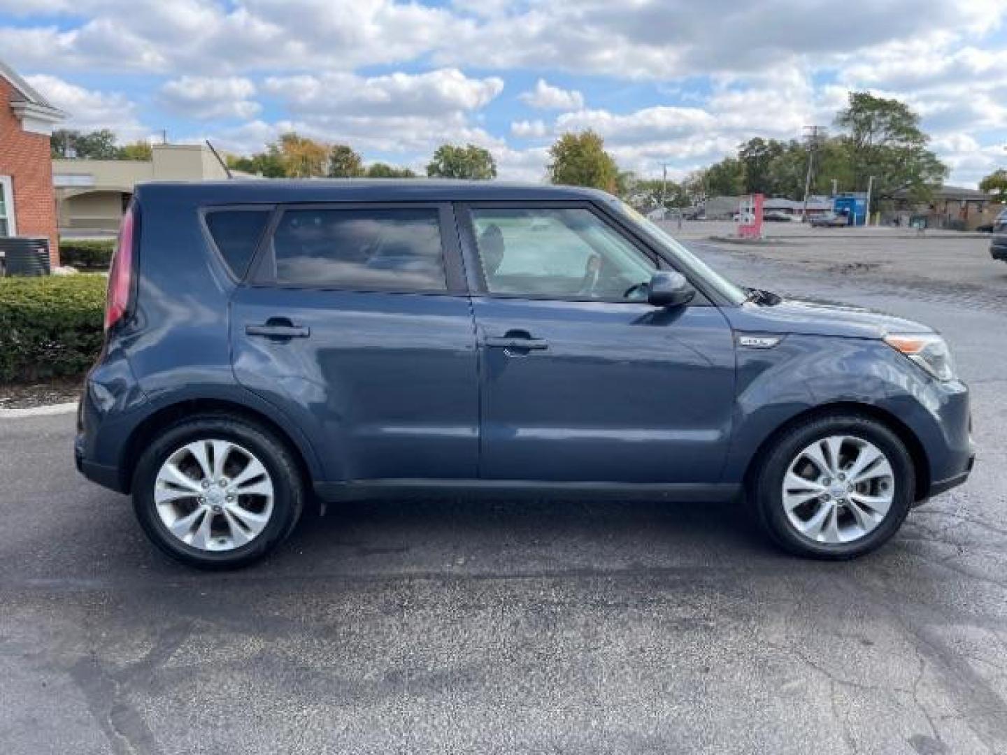 2016 Titanium Gray Kia Soul + (KNDJP3A54G7) with an 2.0L L4 DOHC 16V engine, 6-Speed Automatic transmission, located at 1184 Kauffman Ave, Fairborn, OH, 45324, (937) 908-9800, 39.807365, -84.029114 - Photo#3