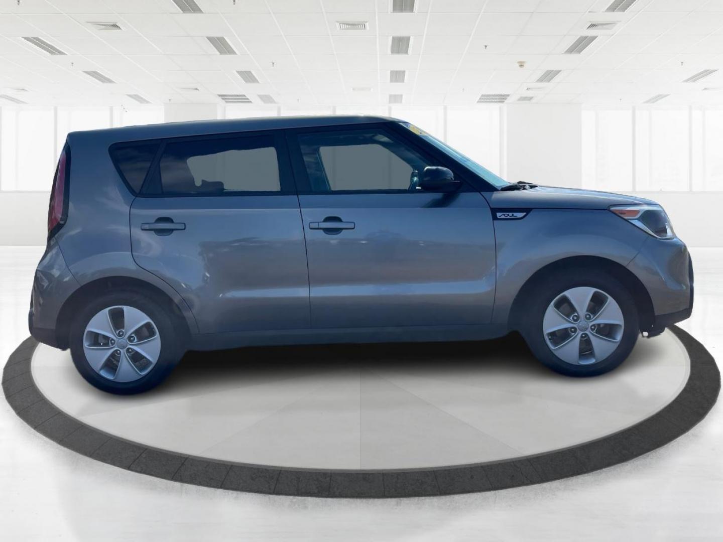 2016 Titanium Gray Kia Soul Base 6A (KNDJN2A20G7) with an 1.6L L4 DOHC 16V engine, 6-Speed Automatic transmission, located at 401 Woodman Dr, Riverside, OH, 45431, (937) 908-9800, 39.763779, -84.122063 - Photo#1