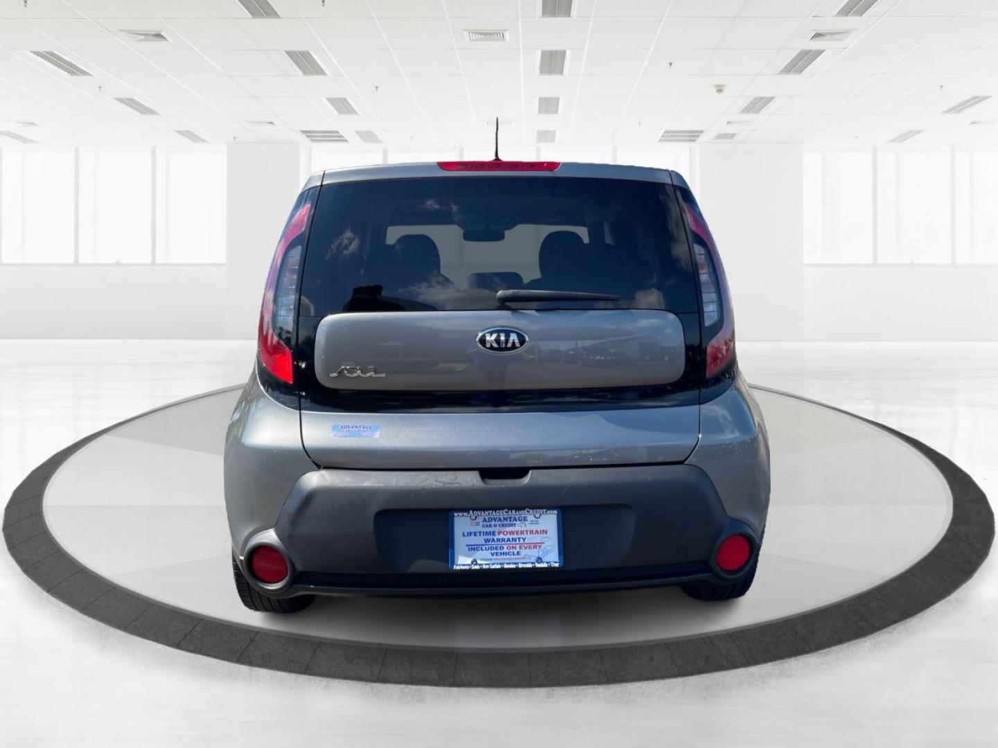 2016 Titanium Gray Kia Soul Base 6A (KNDJN2A20G7) with an 1.6L L4 DOHC 16V engine, 6-Speed Automatic transmission, located at 401 Woodman Dr, Riverside, OH, 45431, (937) 908-9800, 39.763779, -84.122063 - Photo#3