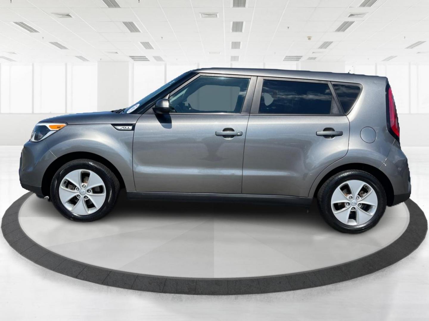 2016 Titanium Gray Kia Soul Base 6A (KNDJN2A20G7) with an 1.6L L4 DOHC 16V engine, 6-Speed Automatic transmission, located at 401 Woodman Dr, Riverside, OH, 45431, (937) 908-9800, 39.763779, -84.122063 - Photo#5