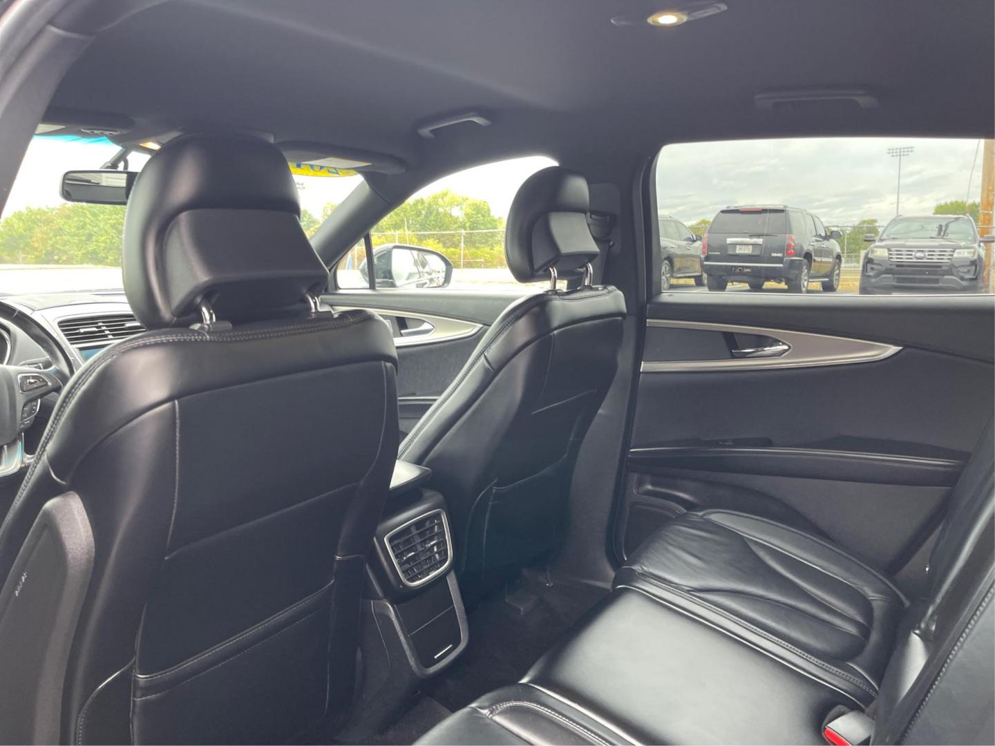 2016 Black Velvet Metallic Lincoln MKX Select AWD (2LMTJ8KR7GB) with an 3.7L V6 DOHC 24V engine, 6A transmission, located at 1184 Kauffman Ave, Fairborn, OH, 45324, (937) 908-9800, 39.807365, -84.029114 - Photo#9