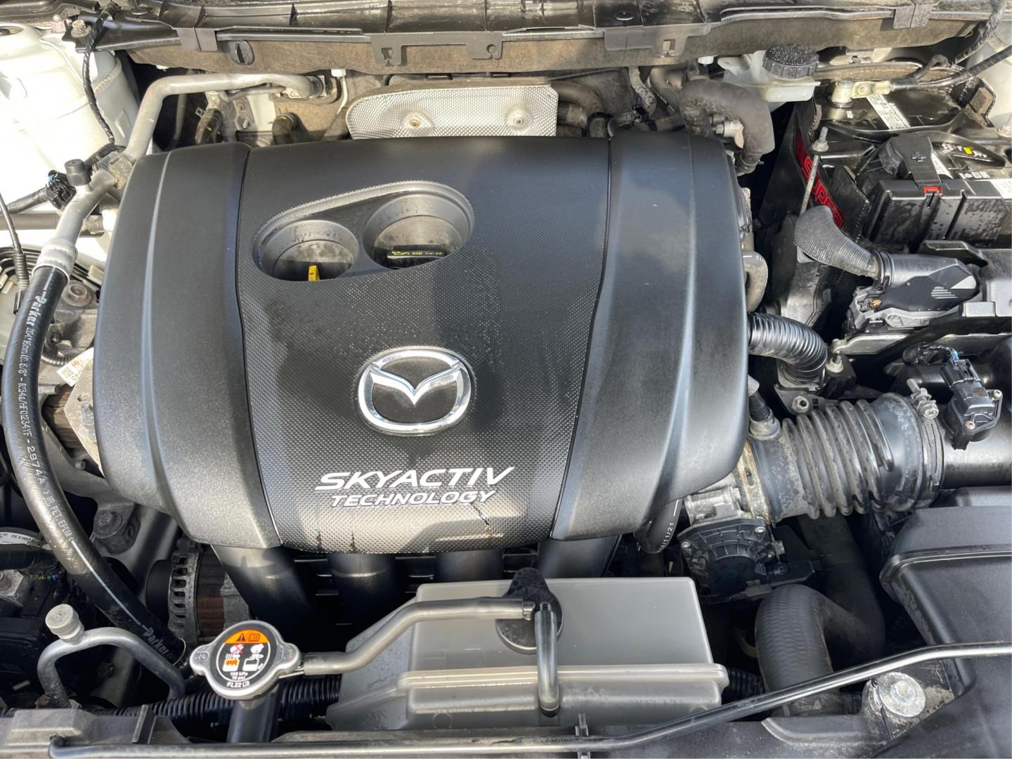 2016 Mazda CX-5 Grand Touring AWD (JM3KE4DY8G0) with an 2.5L L4 DOHC 16V engine, 6-Speed Automatic transmission, located at 1951 S Dayton Lakeview Rd., New Carlisle, OH, 45344, (937) 908-9800, 39.890999, -84.050255 - 2016 Mazda CX-5 Grand Touring AWD - Photo#10