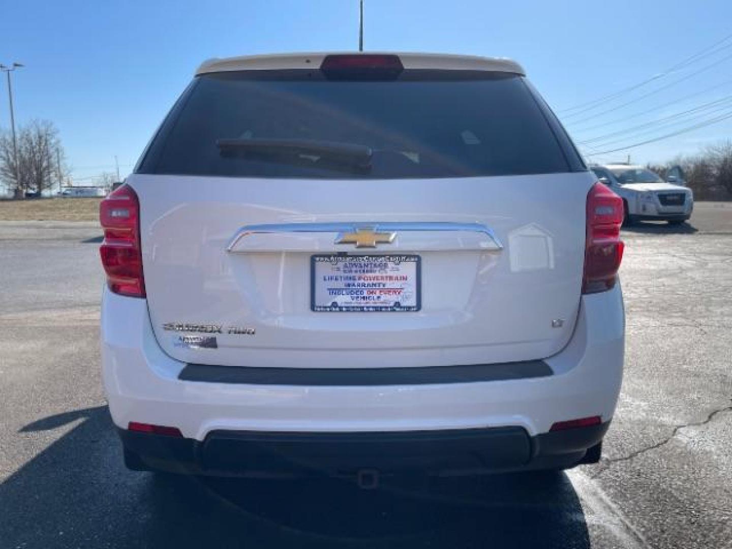 2017 Summit White Chevrolet Equinox LT AWD (2GNFLFEK1H6) with an 2.4L L4 DOHC 16V FFV engine, 6-Speed Automatic transmission, located at 1951 S Dayton Lakeview Rd., New Carlisle, OH, 45344, (937) 908-9800, 39.890999, -84.050255 - Photo#3