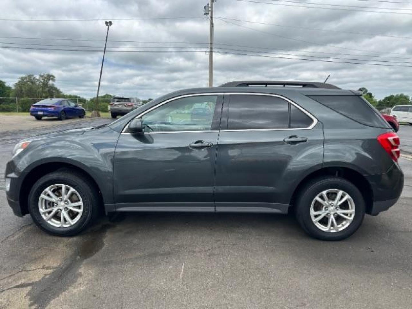 2017 Nightfall Gray Metallic Chevrolet Equinox LT 2WD (2GNALCEK5H1) with an 2.4L L4 DOHC 16V FFV engine, 6-Speed Automatic transmission, located at 880 E. National Road, Vandalia, OH, 45377, (937) 908-9800, 39.892189, -84.181015 - Photo#3