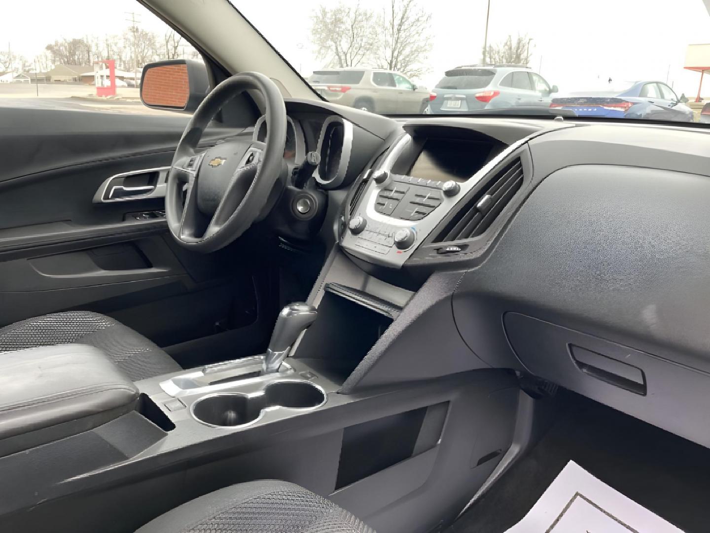 2017 Black Chevrolet Equinox LS 2WD (2GNALBEK2H1) with an 2.4L L4 DOHC 16V FFV engine, 6A transmission, located at 880 E. National Road, Vandalia, OH, 45377, (937) 908-9800, 39.892189, -84.181015 - Photo#7