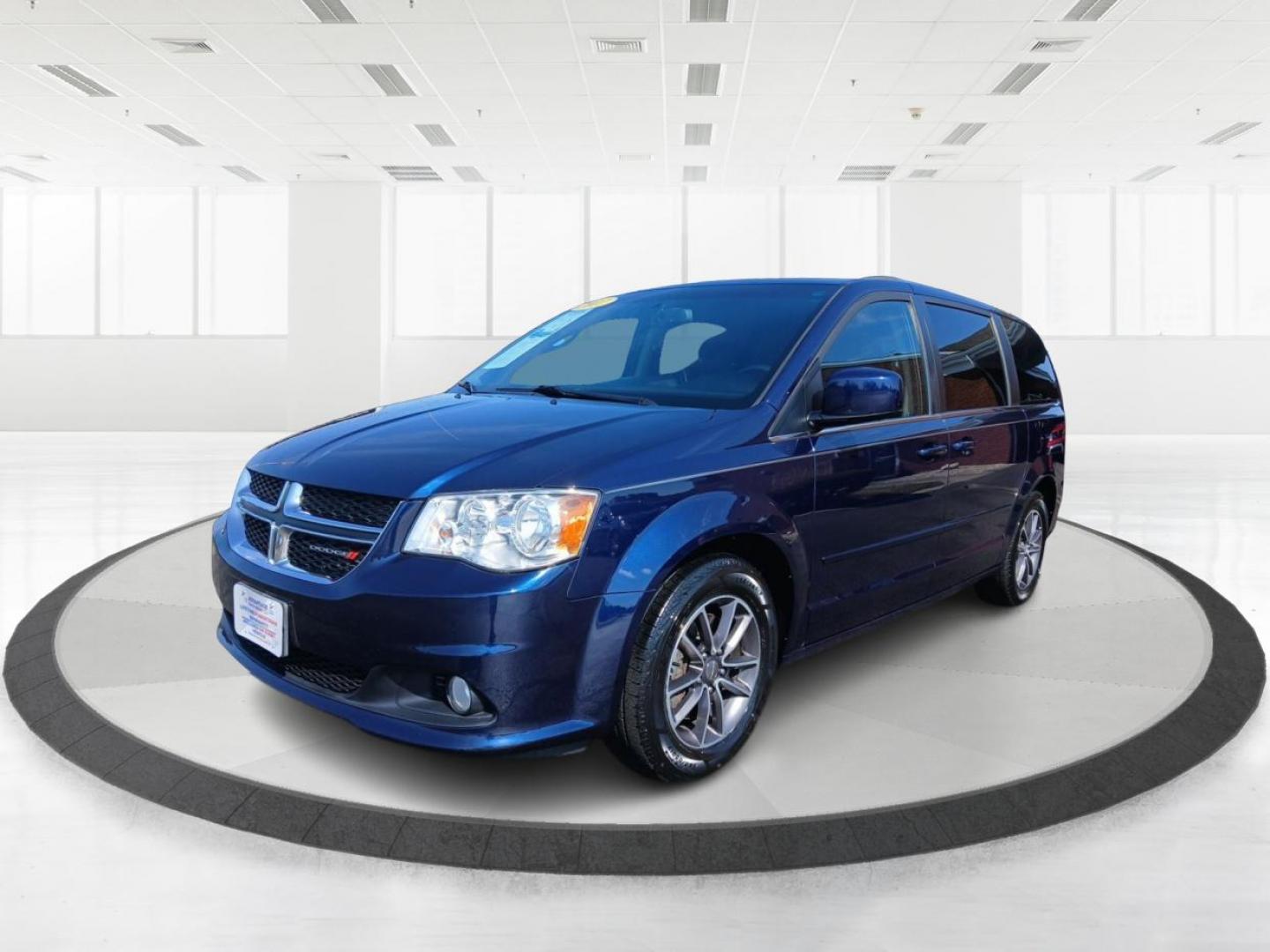 2017 Contusion Blue Pearl Coat Dodge Grand Caravan SXT (2C4RDGCG0HR) with an 3.6L V6 DOHC 24V engine, 6A transmission, located at 1184 Kauffman Ave, Fairborn, OH, 45324, (937) 908-9800, 39.807365, -84.029114 - Photo#7