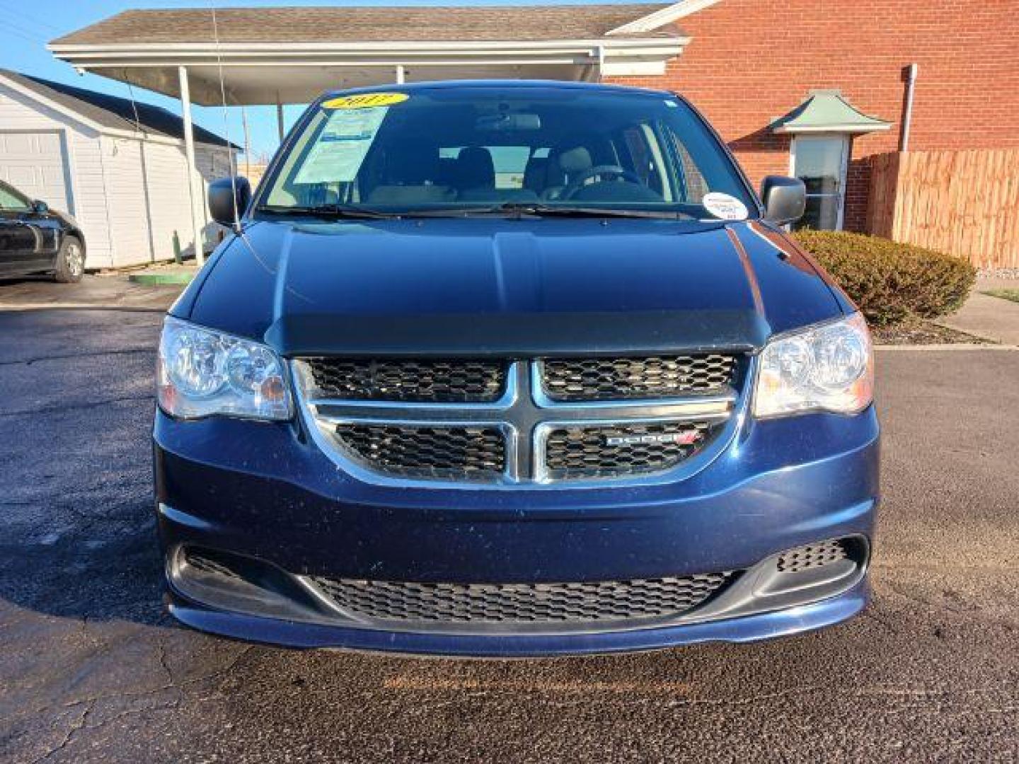 2017 Contusion Blue Pearl Coat Dodge Grand Caravan SE (2C4RDGBG6HR) with an 3.6L V6 DOHC 24V engine, 6-Speed Automatic transmission, located at 880 E. National Road, Vandalia, OH, 45377, (937) 908-9800, 39.892189, -84.181015 - Photo#1