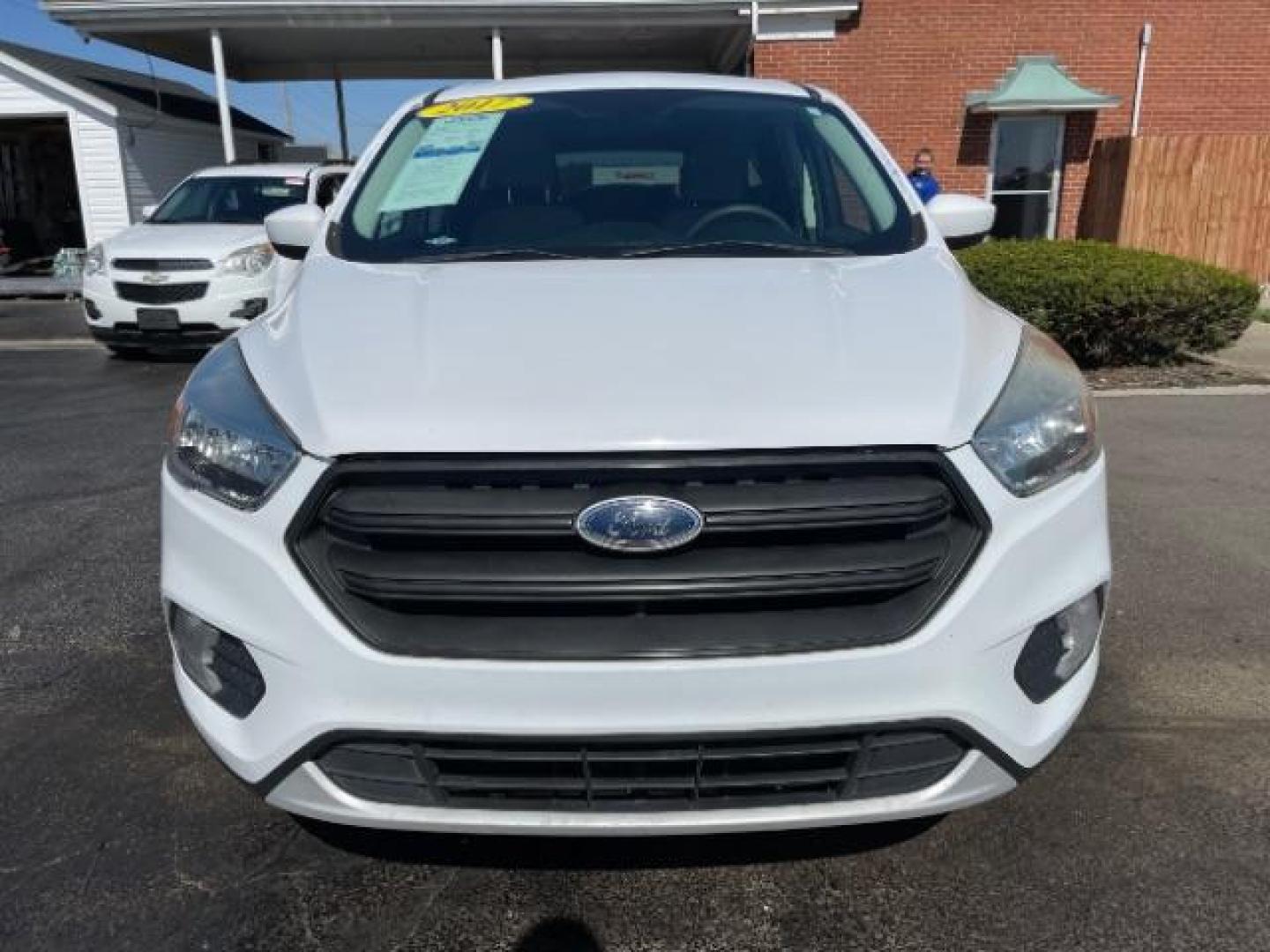 2017 White Platinum Tri-Coat Metallic Ford Escape SE FWD (1FMCU0GD1HU) with an 1.5L L4 DOHC 16V engine, 6-Speed Automatic transmission, located at 880 E. National Road, Vandalia, OH, 45377, (937) 908-9800, 39.892189, -84.181015 - Photo#4