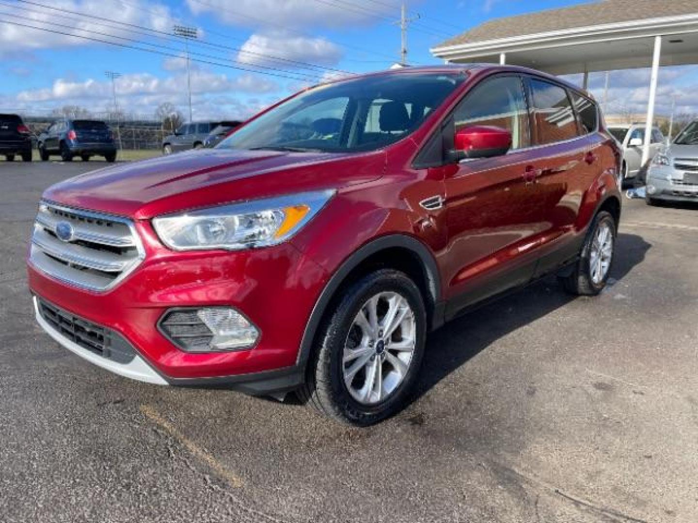 2017 Ford Escape SE 4WD (1FMCU9GD4HU) with an 1.5L L4 DOHC 16V engine, 6-Speed Automatic transmission, located at 1184 Kauffman Ave, Fairborn, OH, 45324, (937) 908-9800, 39.807072, -84.030914 - 2017 Ford Escape SE 4WD - Photo#1