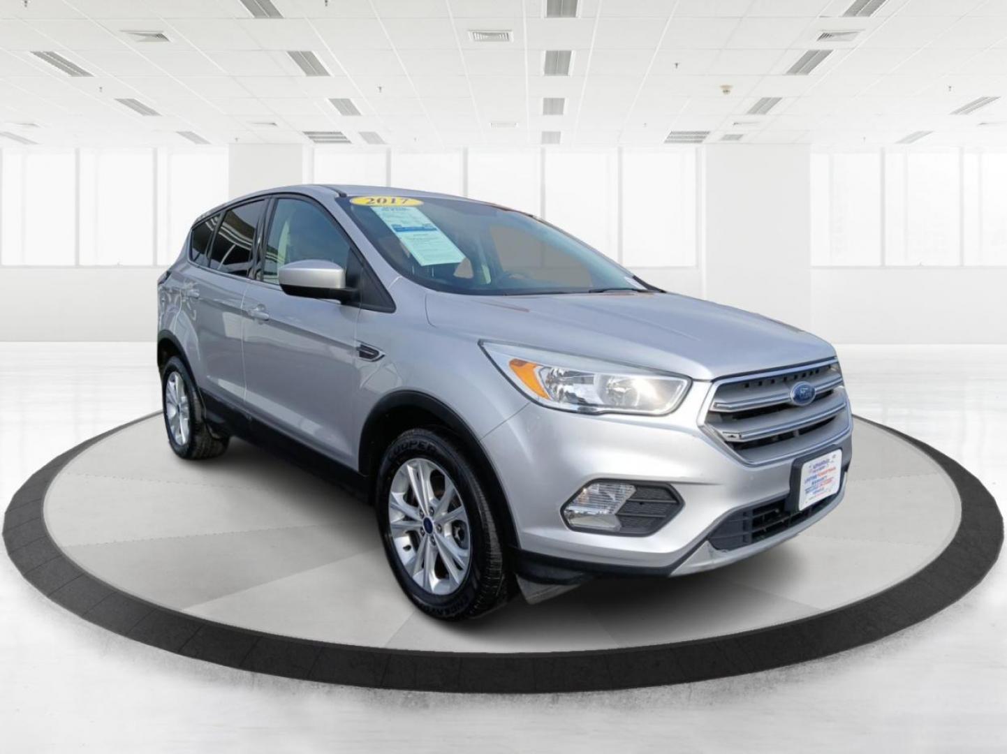 2017 Ford Escape SE 4WD (1FMCU9GD6HU) with an 1.5L L4 DOHC 16V engine, 6-Speed Automatic transmission, located at 1230 East Main St, Xenia, OH, 45385, (937) 908-9800, 39.688026, -83.910172 - 2017 Ford Escape SE 4WD - Photo#0