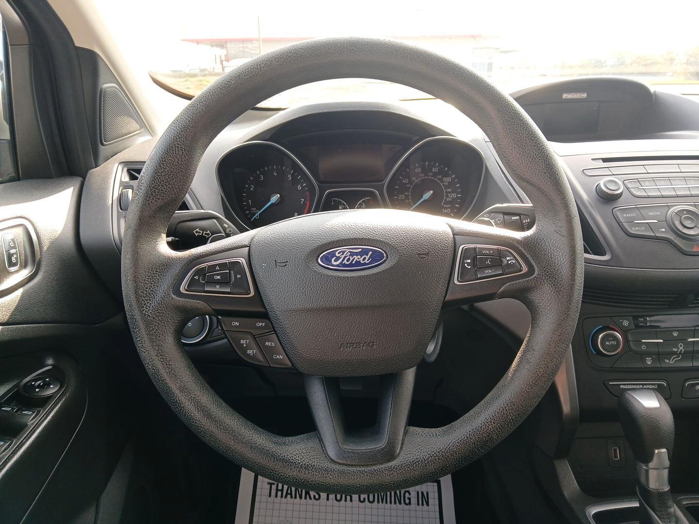 2017 Ford Escape SE 4WD (1FMCU9GD6HU) with an 1.5L L4 DOHC 16V engine, 6-Speed Automatic transmission, located at 1230 East Main St, Xenia, OH, 45385, (937) 908-9800, 39.688026, -83.910172 - 2017 Ford Escape SE 4WD - Photo#15