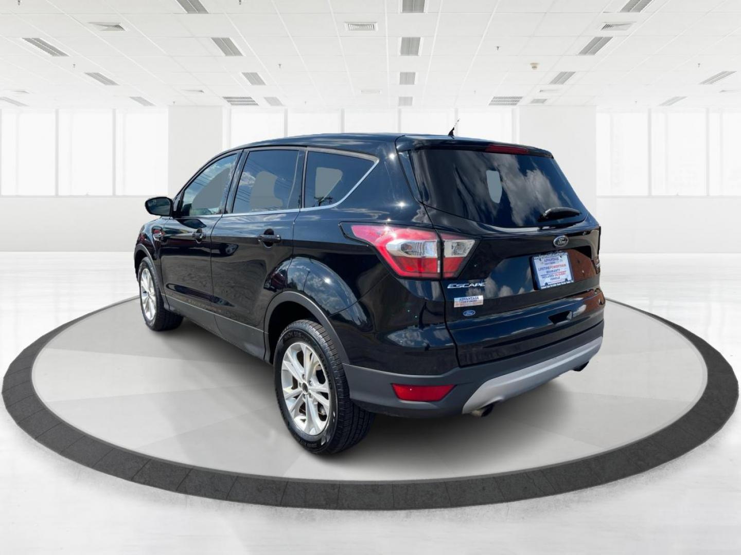 2017 Shadow Black Ford Escape SE FWD (1FMCU0GD6HU) with an 1.5L L4 DOHC 16V engine, 6-Speed Automatic transmission, located at 1230 East Main St, Xenia, OH, 45385, (937) 908-9800, 39.687321, -83.910294 - Photo#4