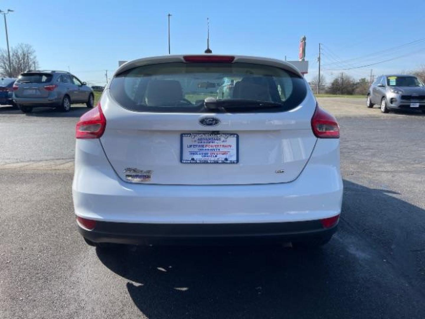 2017 Oxford White Ford Focus SE Hatch (1FADP3K22HL) with an 2.0L L4 DOHC 16V engine, located at 1099 N County Rd 25A, OH, 45373, (937) 908-9800, 40.057079, -84.212883 - Photo#3