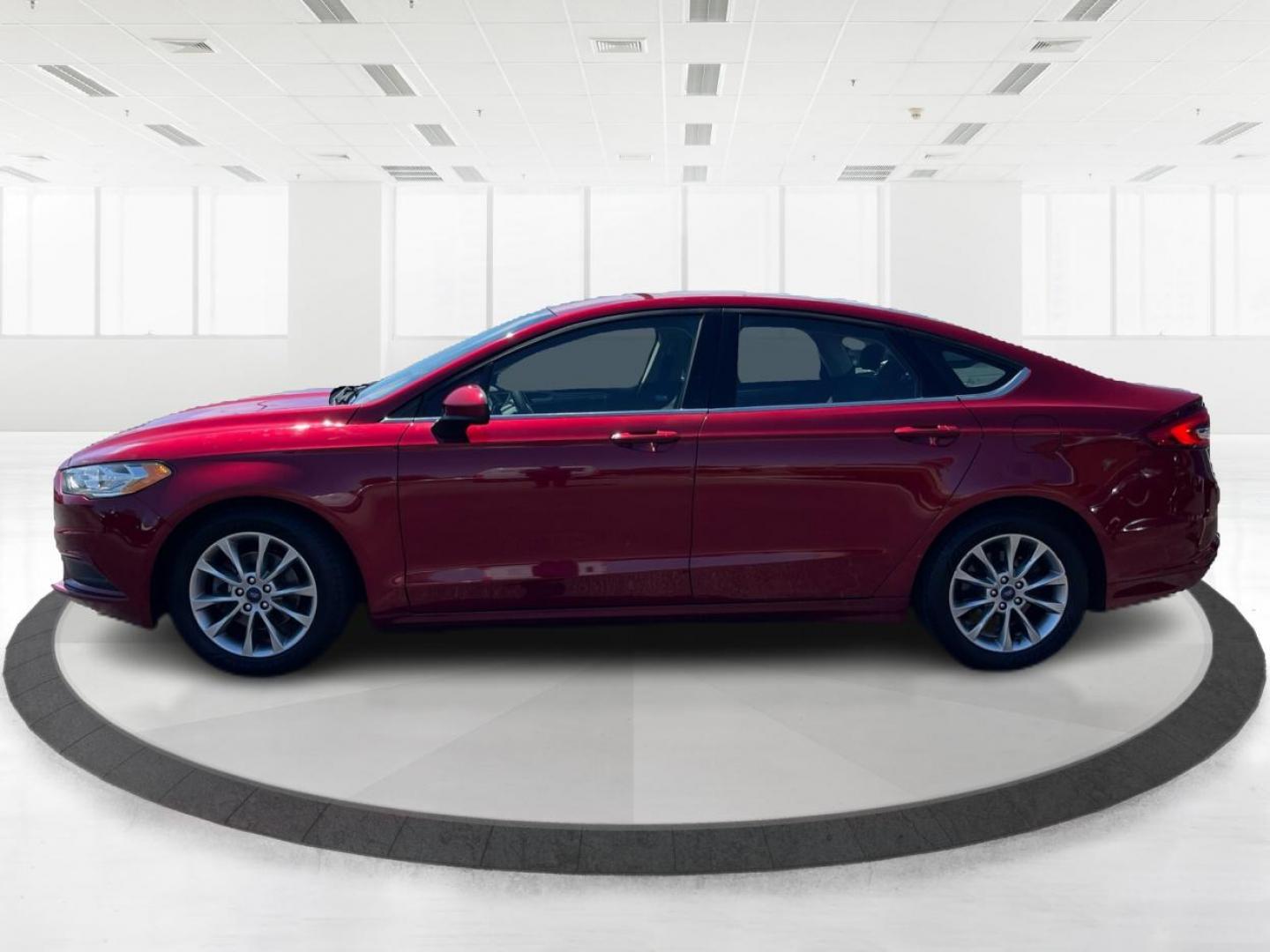 2017 Ruby Red Metallic Tinted Clearcoat Ford Fusion SE (3FA6P0H74HR) with an 2.5L L4 DOHC 16V engine, 6-Speed Automatic transmission, located at 1951 S Dayton Lakeview Rd., New Carlisle, OH, 45344, (937) 908-9800, 39.890999, -84.050255 - Photo#5