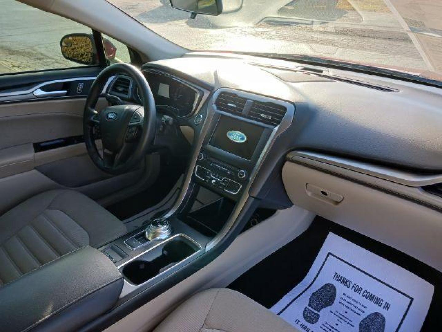 2017 Ruby Red Metallic Tinted Clearcoat Ford Fusion SE (3FA6P0H74HR) with an 2.5L L4 DOHC 16V engine, 6-Speed Automatic transmission, located at 1230 East Main St, Xenia, OH, 45385, (937) 908-9800, 39.687321, -83.910294 - Photo#8