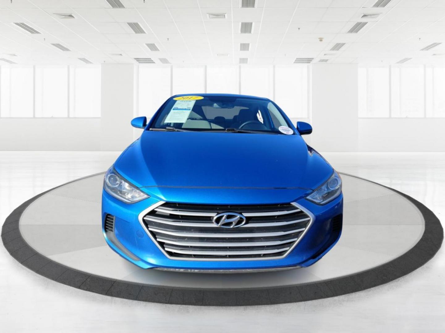 2017 Electric Blue Hyundai Elantra SE 6AT (KMHD74LF4HU) with an 1.8L L4 DOHC 16V engine, 6A transmission, located at 1230 East Main St, Xenia, OH, 45385, (937) 908-9800, 39.687321, -83.910294 - Photo#6