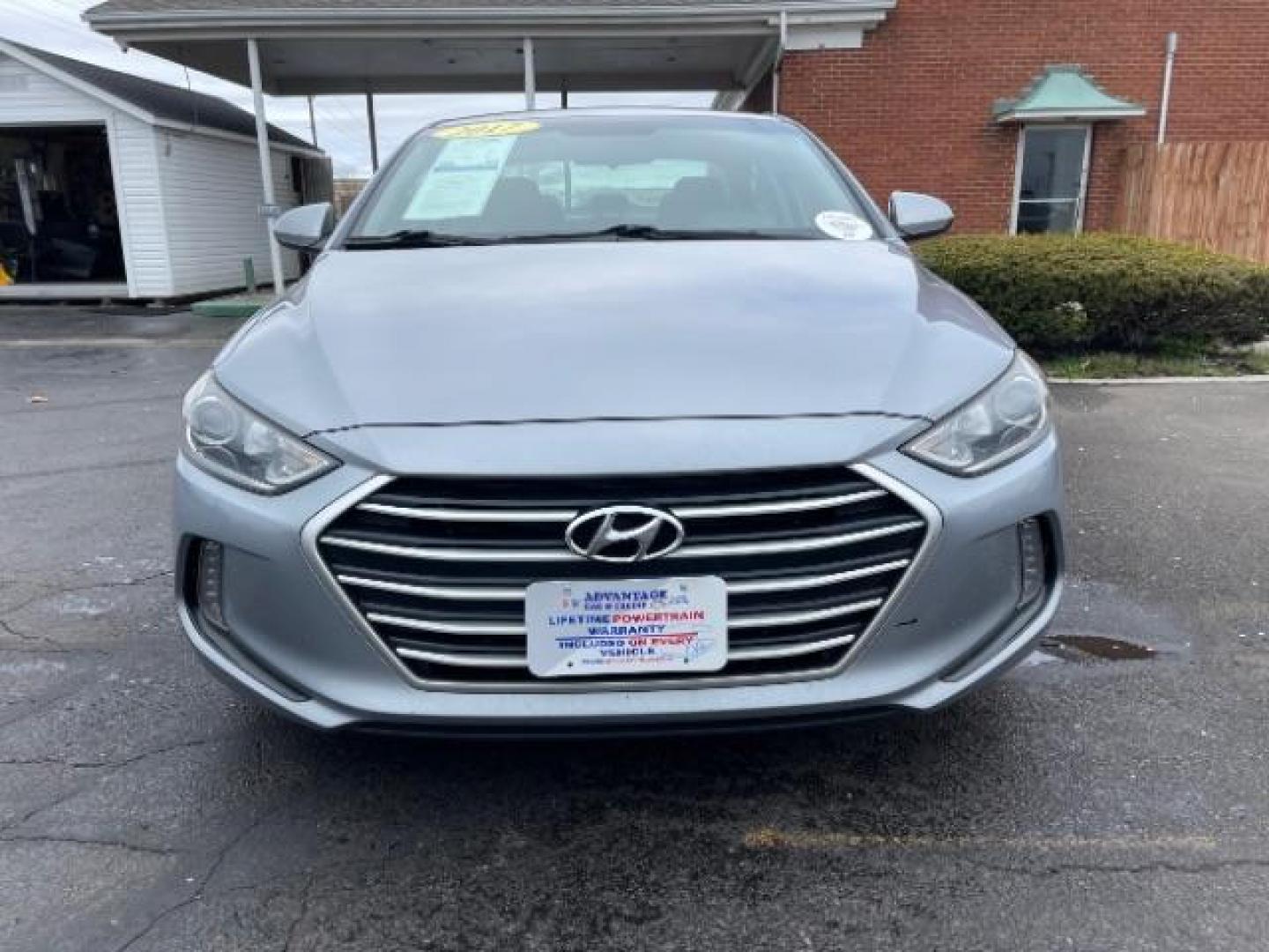 2017 Gray Hyundai Elantra SE (5NPD84LF1HH) , located at 880 E. National Road, Vandalia, OH, 45377, (937) 908-9800, 39.892189, -84.181015 - Photo#4