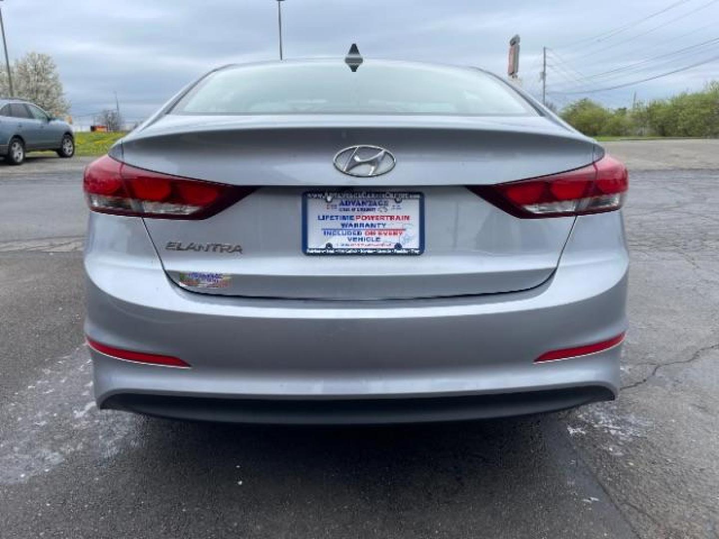 2017 Gray Hyundai Elantra SE (5NPD84LF1HH) , located at 880 E. National Road, Vandalia, OH, 45377, (937) 908-9800, 39.892189, -84.181015 - Photo#5