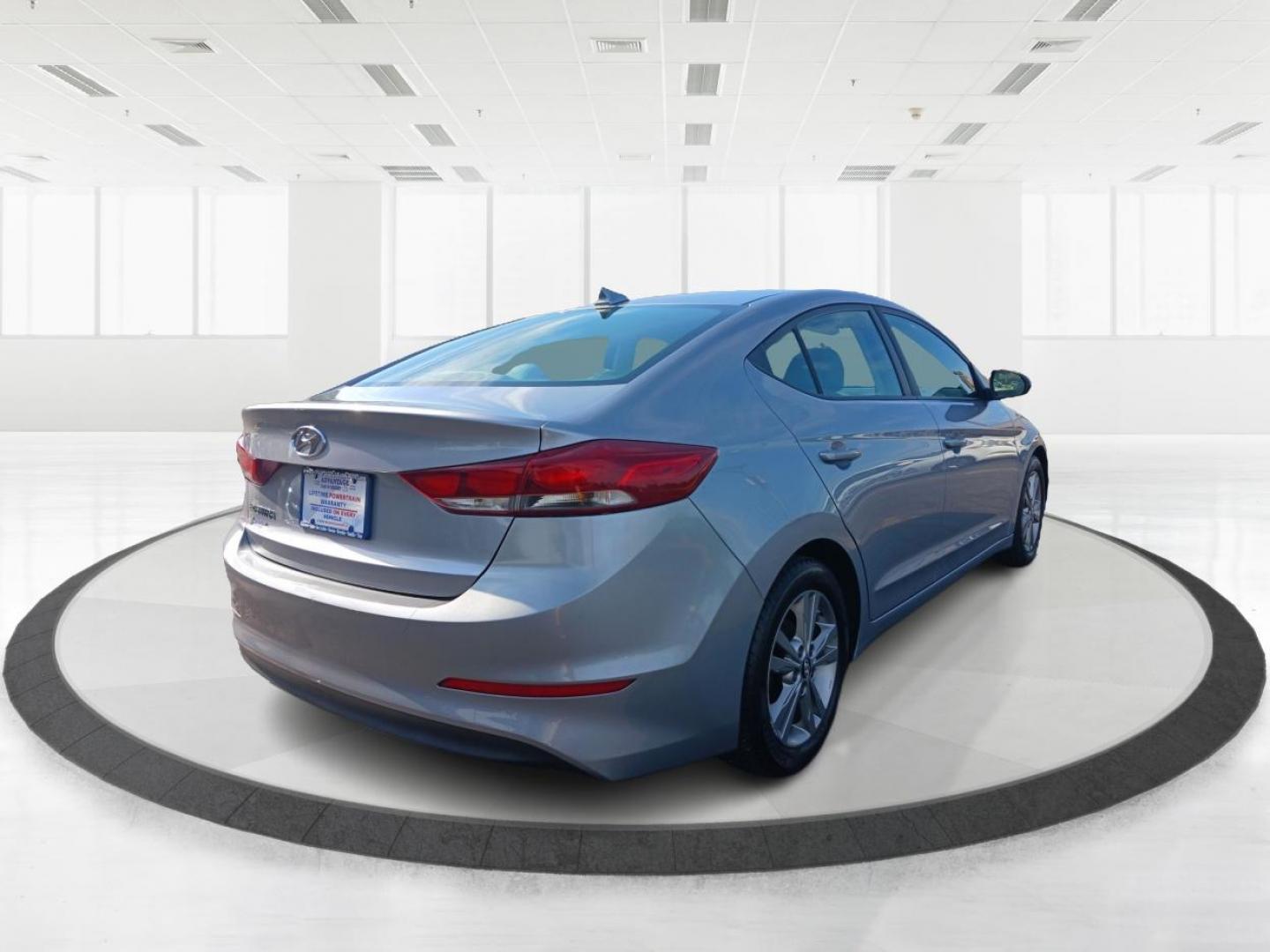 2017 Gray Hyundai Elantra SE (5NPD84LF3HH) , located at 1184 Kauffman Ave, Fairborn, OH, 45324, (937) 908-9800, 39.807365, -84.029114 - Photo#2