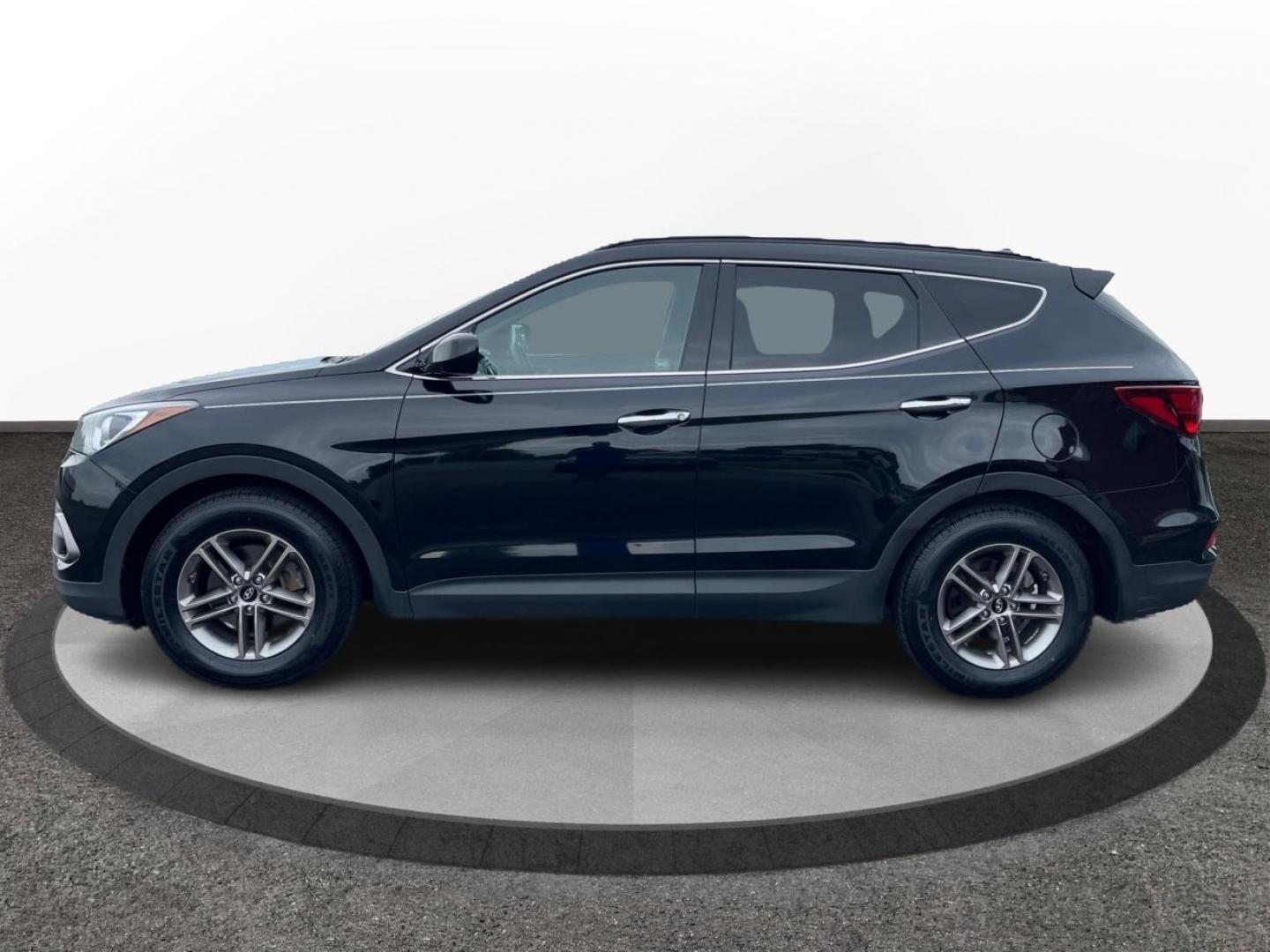 2017 Twilight Black Hyundai Santa Fe Sport 2.4 FWD (5NMZU3LB5HH) with an 2.4L L4 DOHC 16V engine, 6-Speed Automatic transmission, located at 1184 Kauffman Ave, Fairborn, OH, 45324, (937) 908-9800, 39.807365, -84.029114 - Photo#5