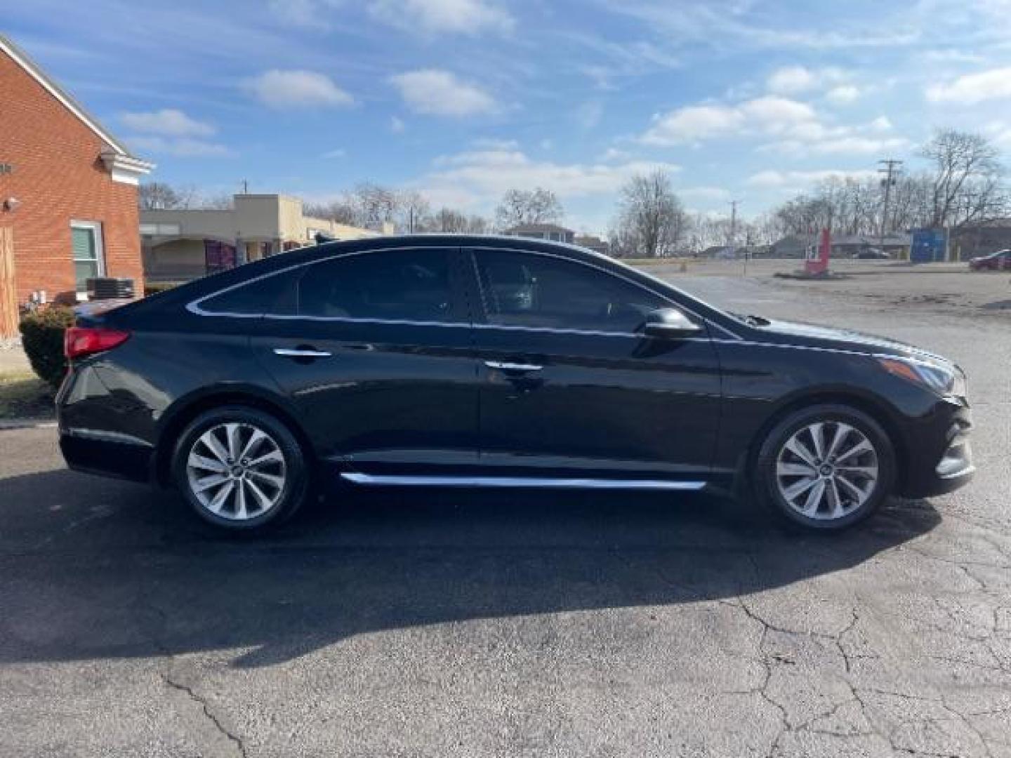 2017 Phantom Black Hyundai Sonata Sport (5NPE34AF3HH) with an 2.4L L4 DOHC 16V engine, 6-Speed Automatic transmission, located at 1951 S Dayton Lakeview Rd., New Carlisle, OH, 45344, (937) 908-9800, 39.890999, -84.050255 - Photo#3