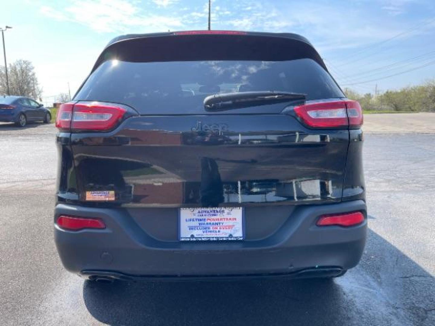 2017 DB Black Pearl Coat Jeep Cherokee Sport 4WD (1C4PJMAB8HW) with an 2.4L L4 DOHC 16V engine, 9-Speed Automatic transmission, located at 1099 N County Rd 25A, OH, 45373, (937) 908-9800, 40.057079, -84.212883 - Photo#3