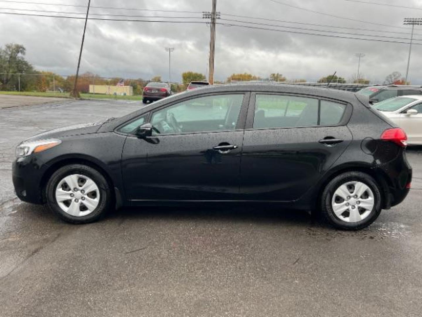 2017 Aurora Black Kia Forte 5-Door LX (KNAFK5A80H5) with an 2.0L L4 DOHC 16V engine, 6-Speed Automatic transmission, located at 880 E. National Road, Vandalia, OH, 45377, (937) 908-9800, 39.892189, -84.181015 - Photo#3