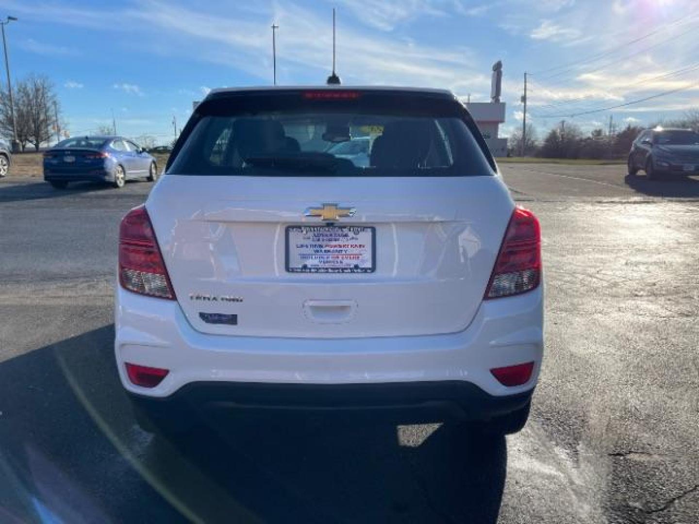 2018 Summit White Chevrolet Trax LS AWD (KL7CJNSB5JB) with an 1.4L L4 DOHC 16V engine, 6-Speed Automatic transmission, located at 1951 S Dayton Lakeview Rd., New Carlisle, OH, 45344, (937) 908-9800, 39.890999, -84.050255 - Photo#5