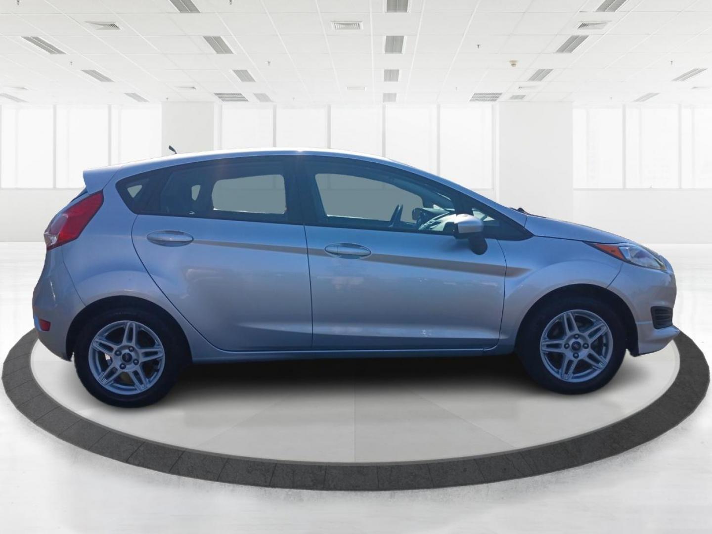 2018 Ingot Silver Metallic Ford Fiesta SE Hatchback (3FADP4EJ5JM) with an 1.6L L4 DOHC 16V engine, located at 1230 East Main St, Xenia, OH, 45385, (937) 908-9800, 39.687321, -83.910294 - Photo#1