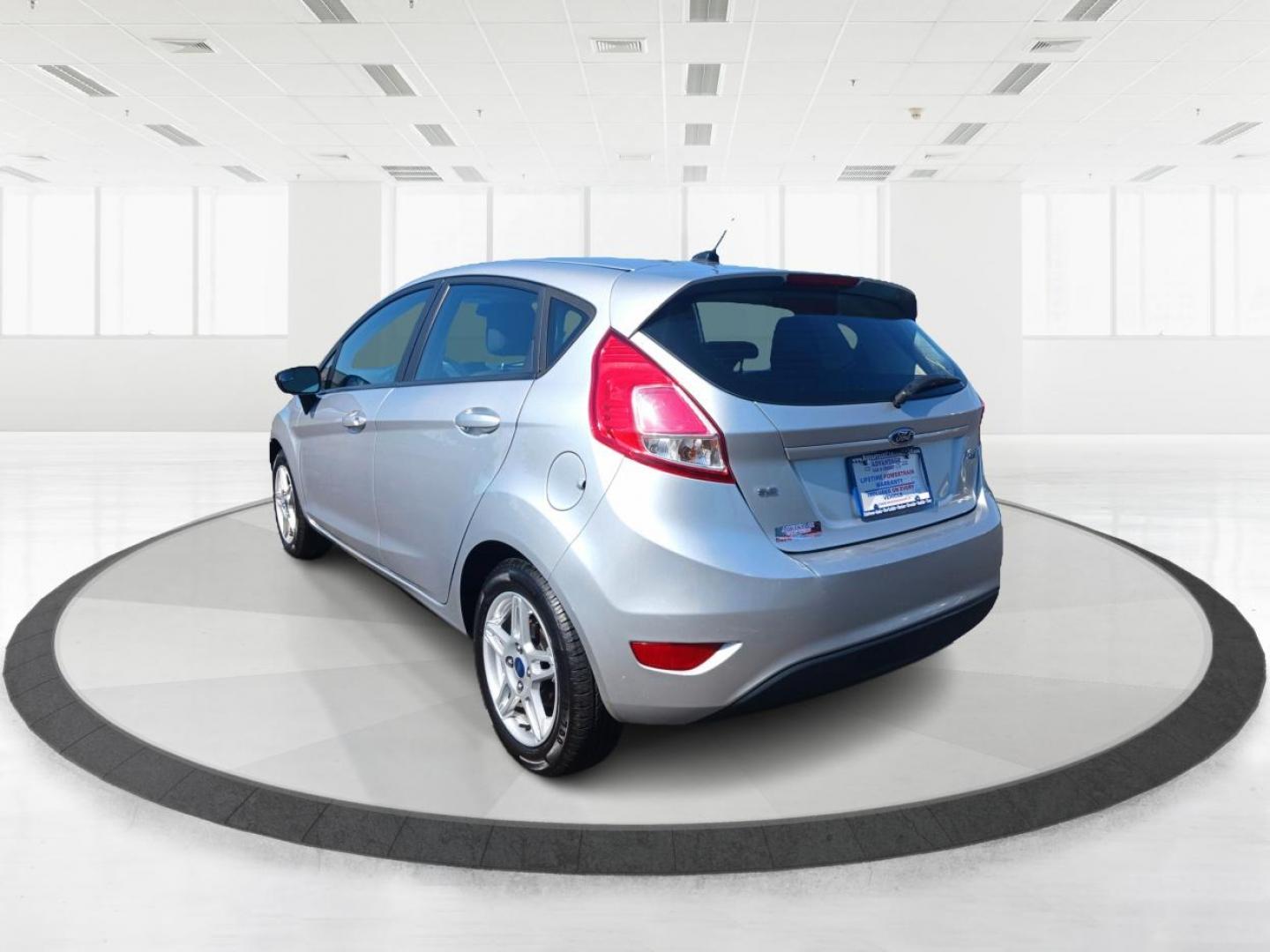 2018 Ingot Silver Metallic Ford Fiesta SE Hatchback (3FADP4EJ5JM) with an 1.6L L4 DOHC 16V engine, located at 1230 East Main St, Xenia, OH, 45385, (937) 908-9800, 39.687321, -83.910294 - Photo#4