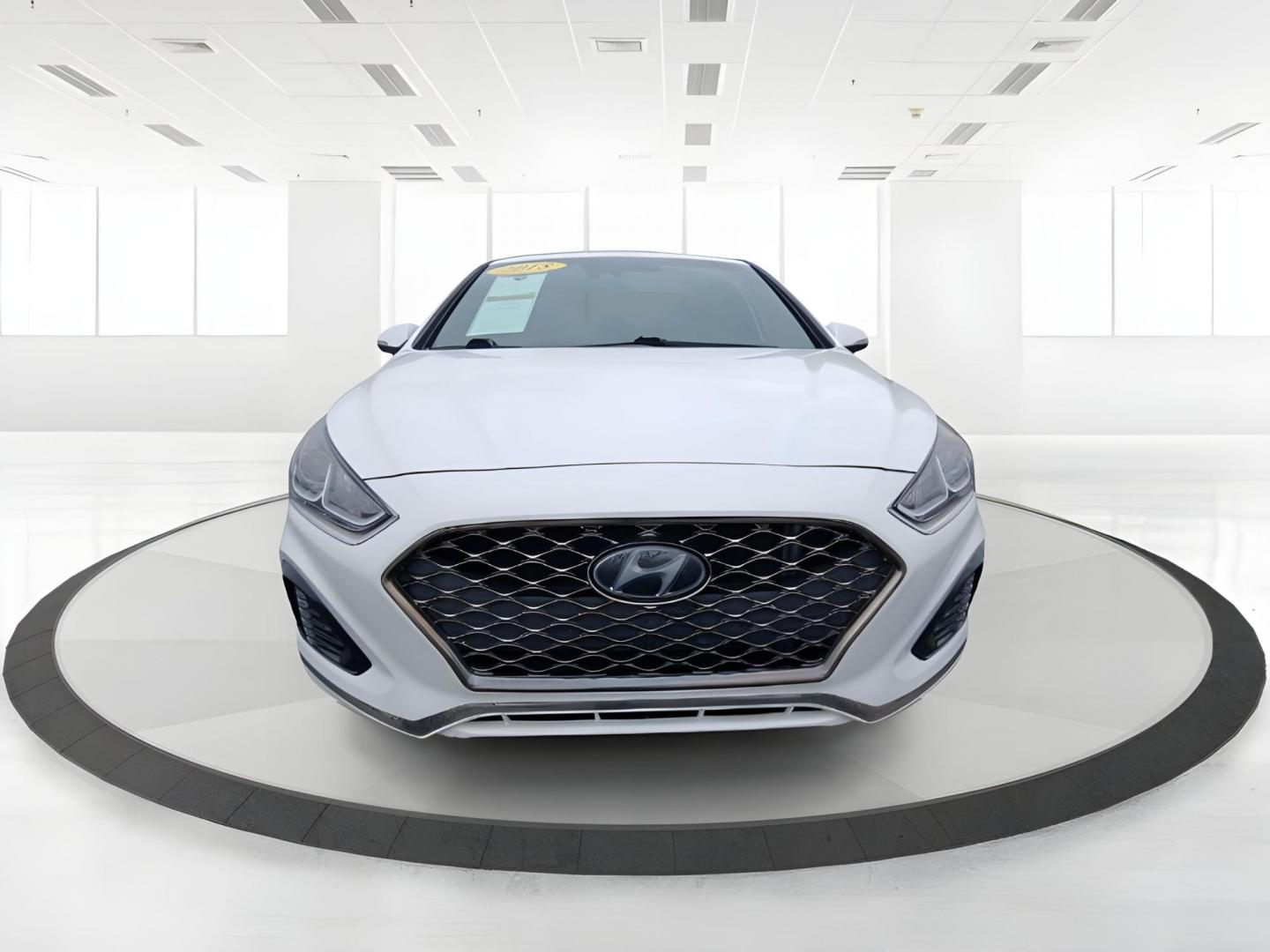 2018 Hyundai Sonata Sport (5NPE34AFXJH) with an 2.4L L4 DOHC 16V engine, 6-Speed Automatic transmission, located at 1951 S Dayton Lakeview Rd., New Carlisle, OH, 45344, (937) 908-9800, 39.890999, -84.050255 - 2018 Hyundai Sonata Sport - Photo#4