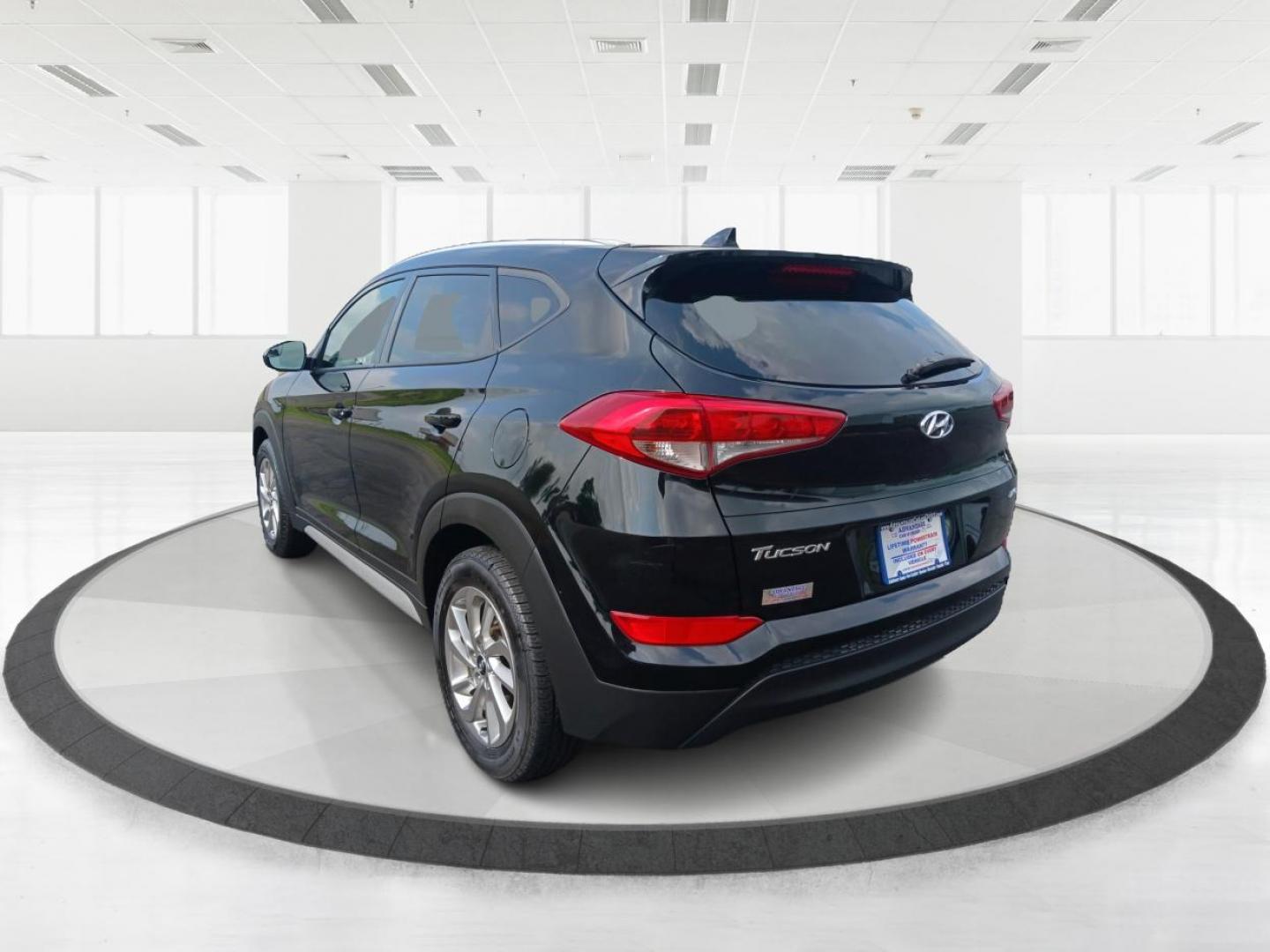 2018 Black Noir Pearl Hyundai Tucson SEL AWD (KM8J3CA40JU) with an 2.0L L4 DOHC 16V engine, 6-Speed Automatic transmission, located at 1951 S Dayton Lakeview Rd., New Carlisle, OH, 45344, (937) 908-9800, 39.890999, -84.050255 - Photo#4