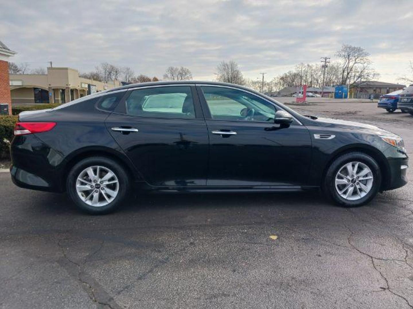 2018 Aurora Black Pearl Kia Optima LX (5XXGT4L36JG) with an 2.4L L4 DOHC 16V engine, 6-Speed Automatic transmission, located at 1951 S Dayton Lakeview Rd., New Carlisle, OH, 45344, (937) 908-9800, 39.890999, -84.050255 - Photo#4