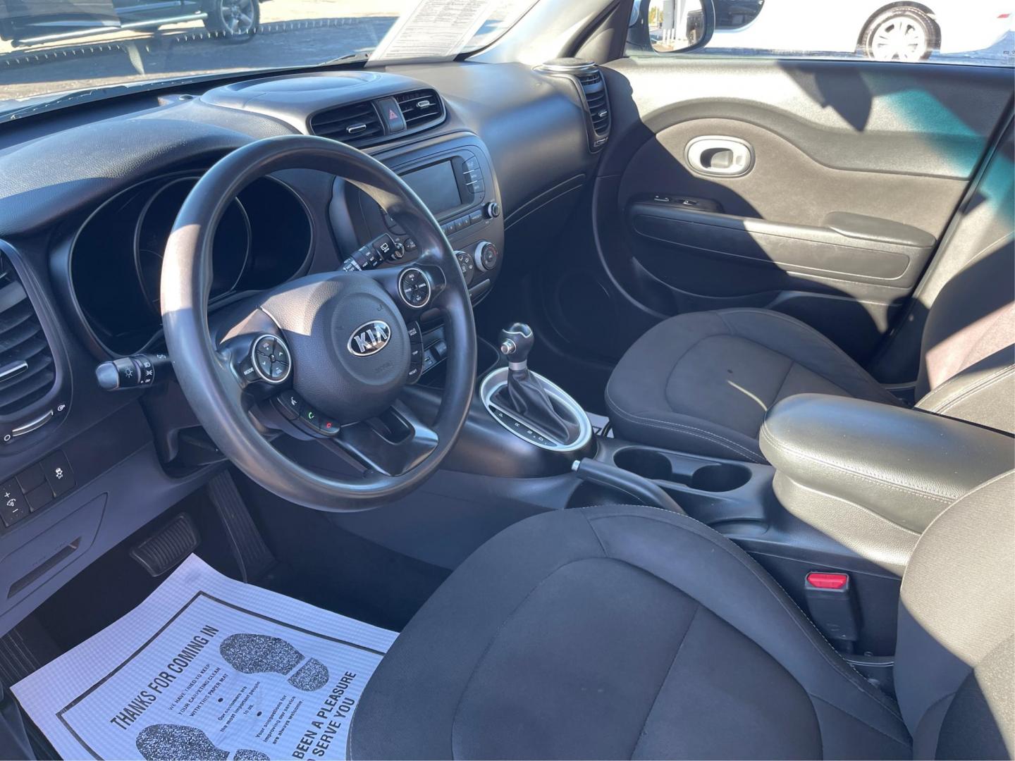 2018 Kia Soul Base 6A (KNDJN2A29J7) with an 1.6L L4 DOHC 16V engine, 6-Speed Automatic transmission, located at 1099 N County Rd 25A, Troy, OH, 45373, (937) 908-9800, 40.057079, -84.212883 - 2018 Kia Soul Base 6A - Photo#8