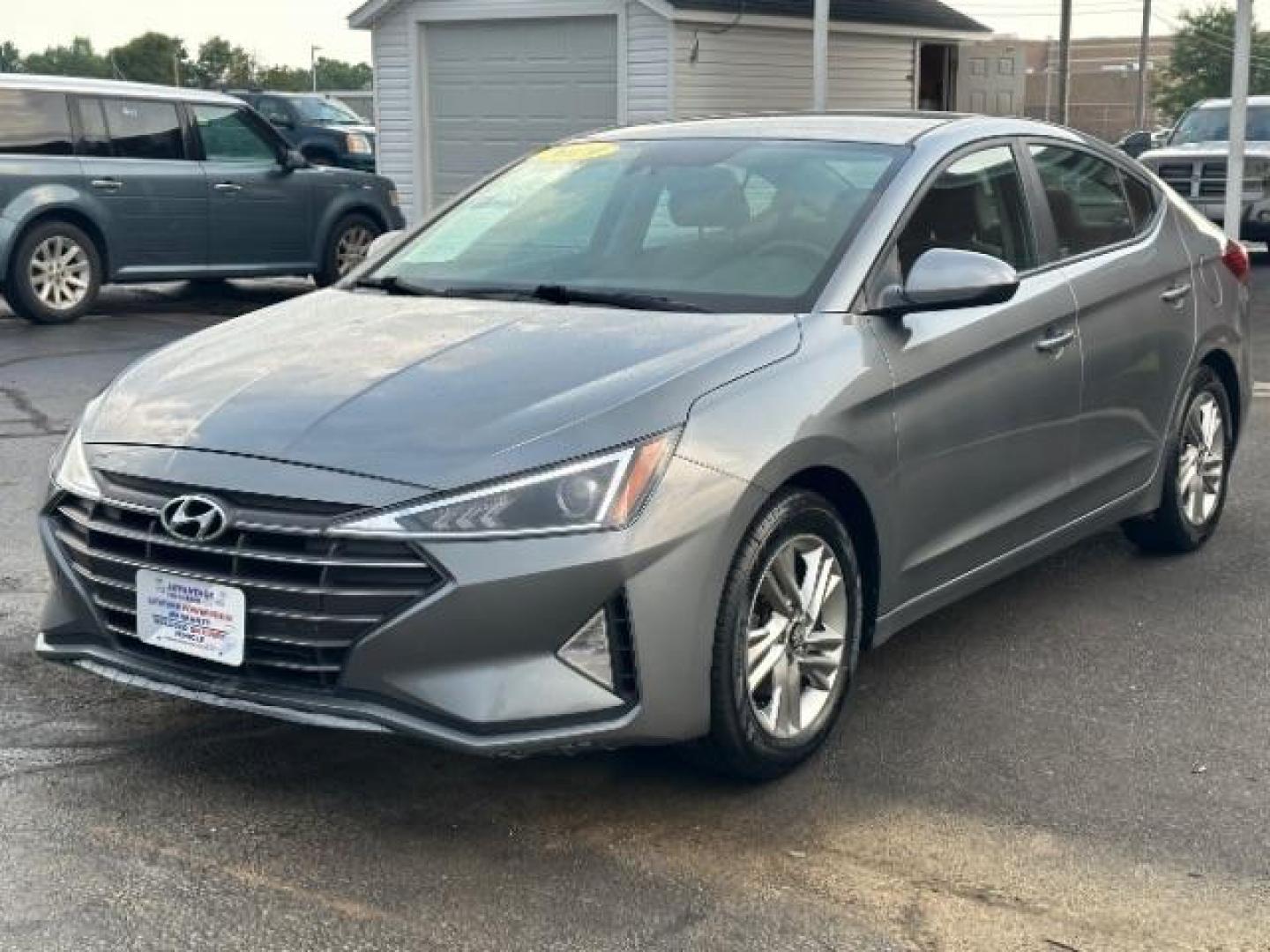 2019 Galactic Gray Hyundai Elantra Limited (KMHD84LF9KU) with an 1.8L L4 DOHC 16V engine, 6-Speed Automatic transmission, located at 1230 East Main St, Xenia, OH, 45385, (937) 908-9800, 39.687321, -83.910294 - Photo#2