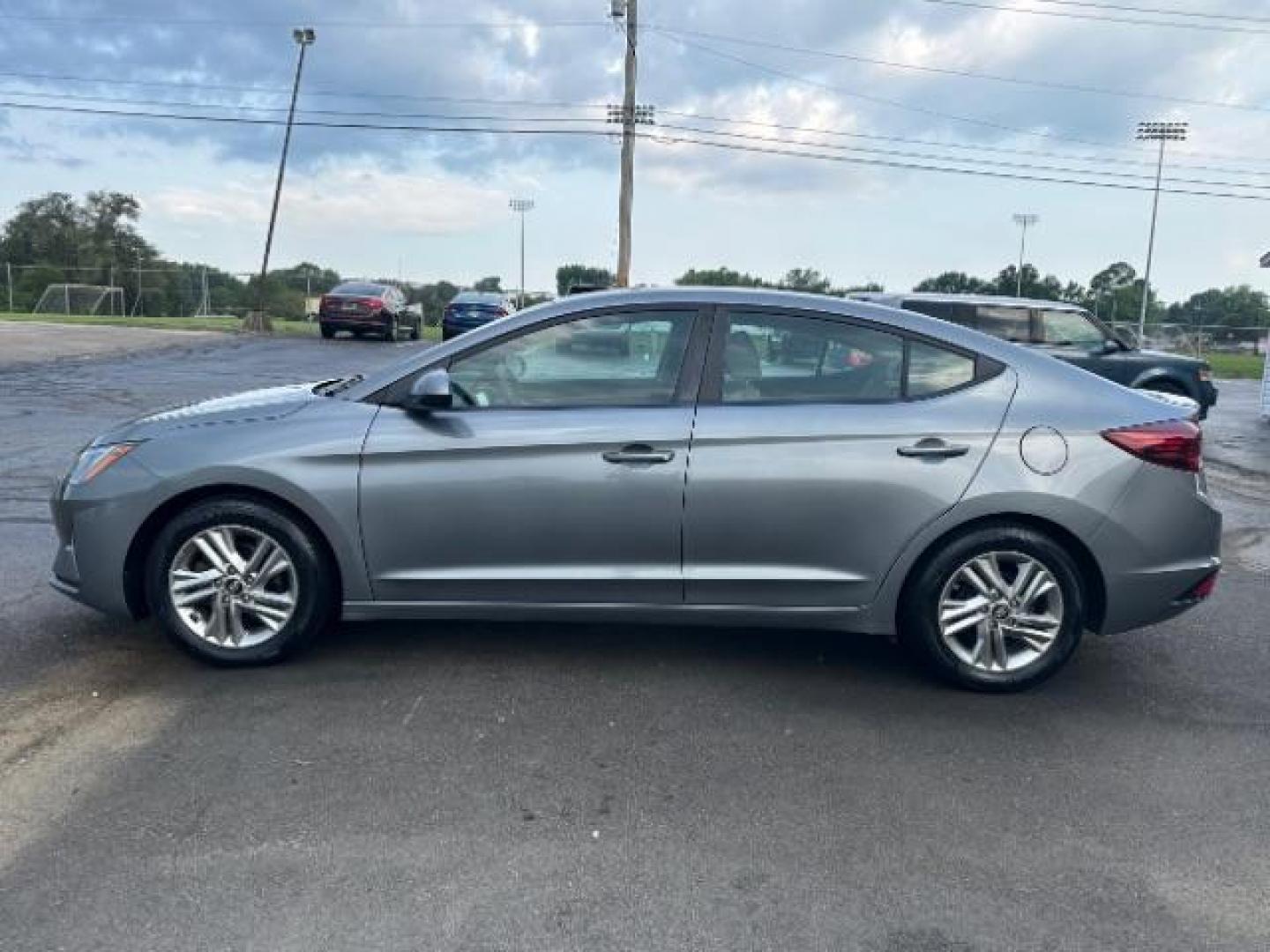 2019 Galactic Gray Hyundai Elantra Limited (KMHD84LF9KU) with an 1.8L L4 DOHC 16V engine, 6-Speed Automatic transmission, located at 1230 East Main St, Xenia, OH, 45385, (937) 908-9800, 39.687321, -83.910294 - Photo#3