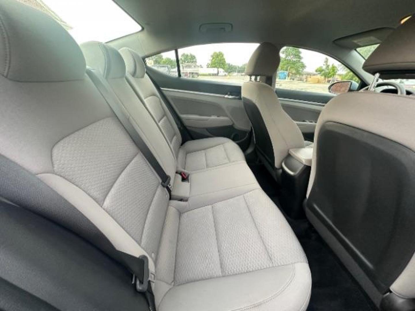 2019 Galactic Gray Hyundai Elantra Limited (KMHD84LF9KU) with an 1.8L L4 DOHC 16V engine, 6-Speed Automatic transmission, located at 1230 East Main St, Xenia, OH, 45385, (937) 908-9800, 39.687321, -83.910294 - Photo#8