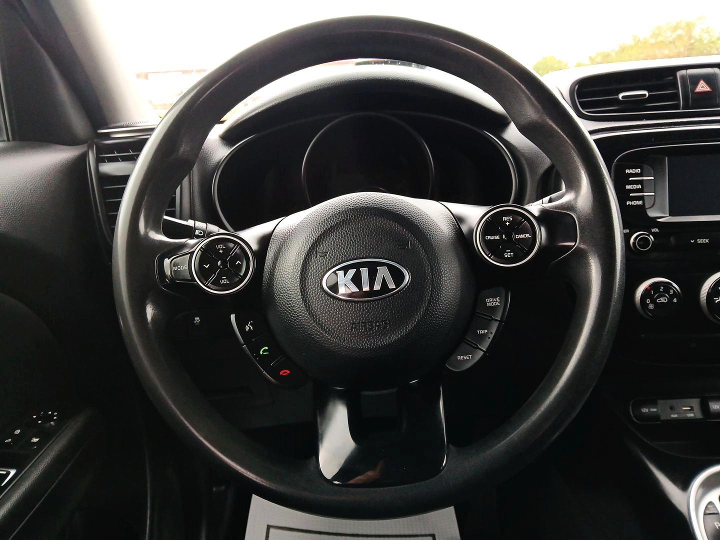 2019 Kia Soul Base 6A (KNDJN2A26K7) with an 1.6L L4 DOHC 16V engine, 6-Speed Automatic transmission, located at 8750 N County Rd 25A, Piqua, OH, 45356, (937) 908-9800, 40.164391, -84.232513 - One Owner - Photo#15