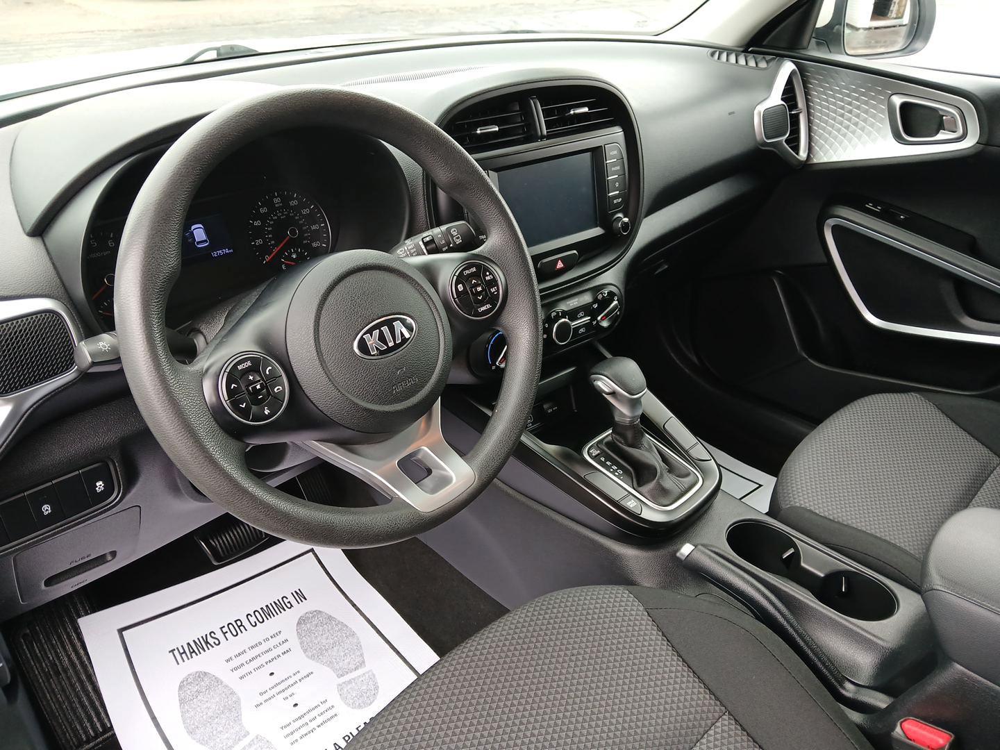 2020 Kia Soul LX CVT (KNDJ23AU1L7) with an 2.0L L4 DOHC 16V engine, Continuously Variable Transmission transmission, located at 880 E. National Road, Vandalia, OH, 45377, (937) 908-9800, 39.891918, -84.183594 - 2020 Kia Soul LX CVT - Photo#8